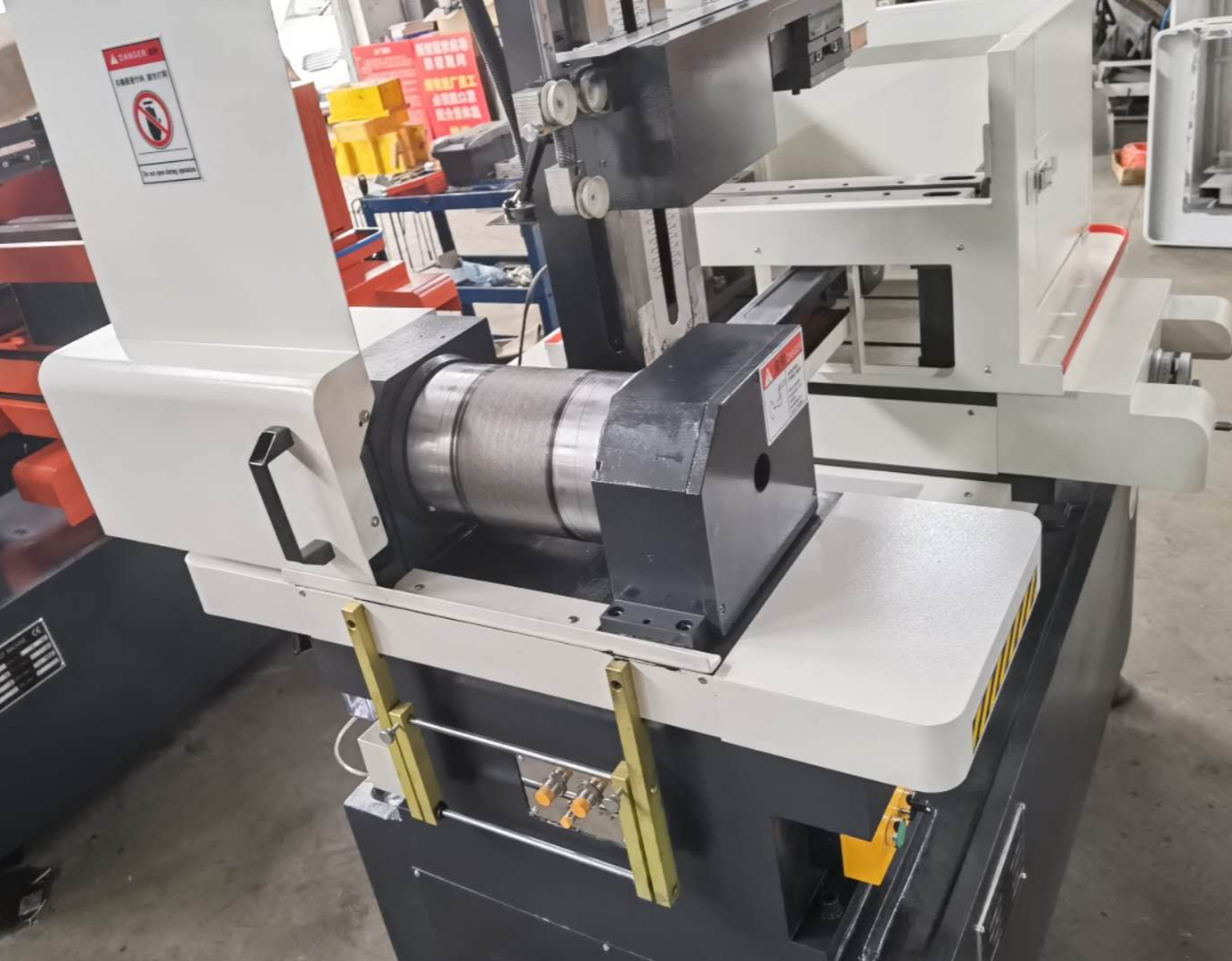 Электроэрозионный проволочный станок DK7725